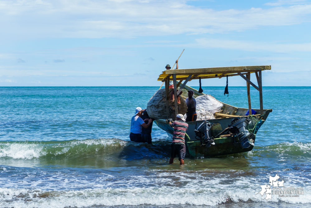 Se realizó con éxito una jornada de limpieza de la playa San Pedro con Asogesampa y Cempre
