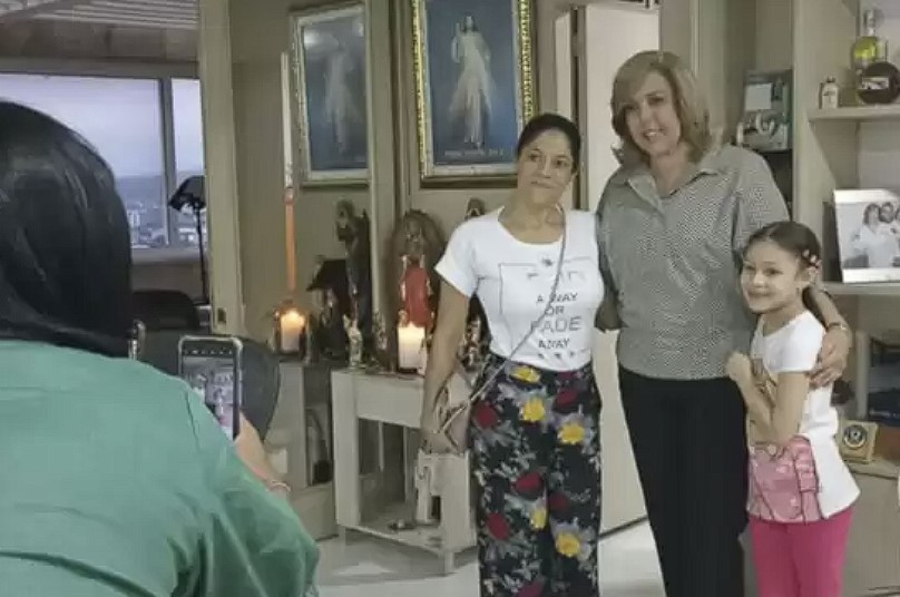 Alejandra cumplió el sueño de conocer a la gobernadora Clara Luz Roldán
