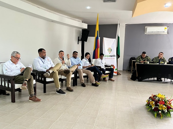 "La deforestación se combate con autoridad, pero también con oferta social": Director General de la CVC