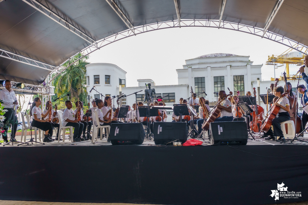 Niños, niñas y jóvenes de Buenaventura demostraron sus aptitudes musicales en el Estallido Cultural por la Paz y por la Vida