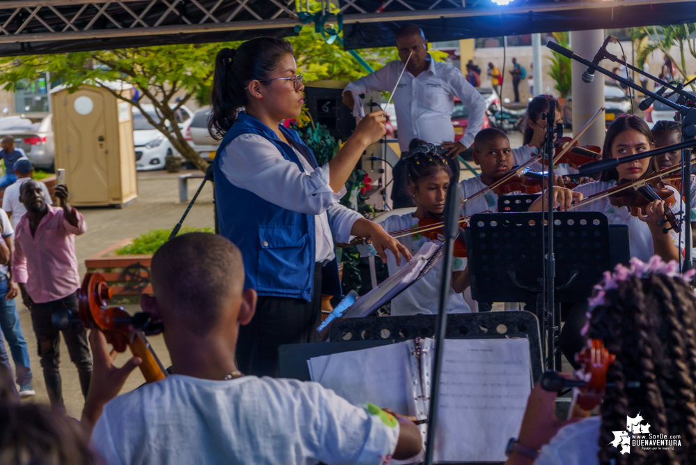 Niños, niñas y jóvenes de Buenaventura demostraron sus aptitudes musicales en el Estallido Cultural por la Paz y por la Vida