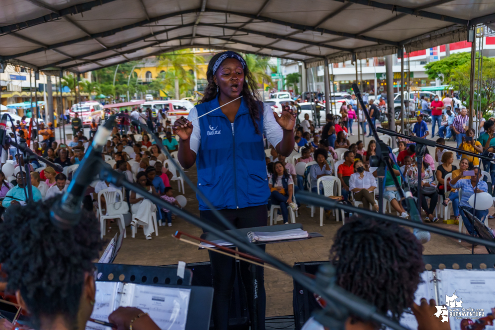 Niños, niñas y jóvenes de Buenaventura demostraron sus aptitudes musicales en el Estallido Cultural por la Paz y por la Vida