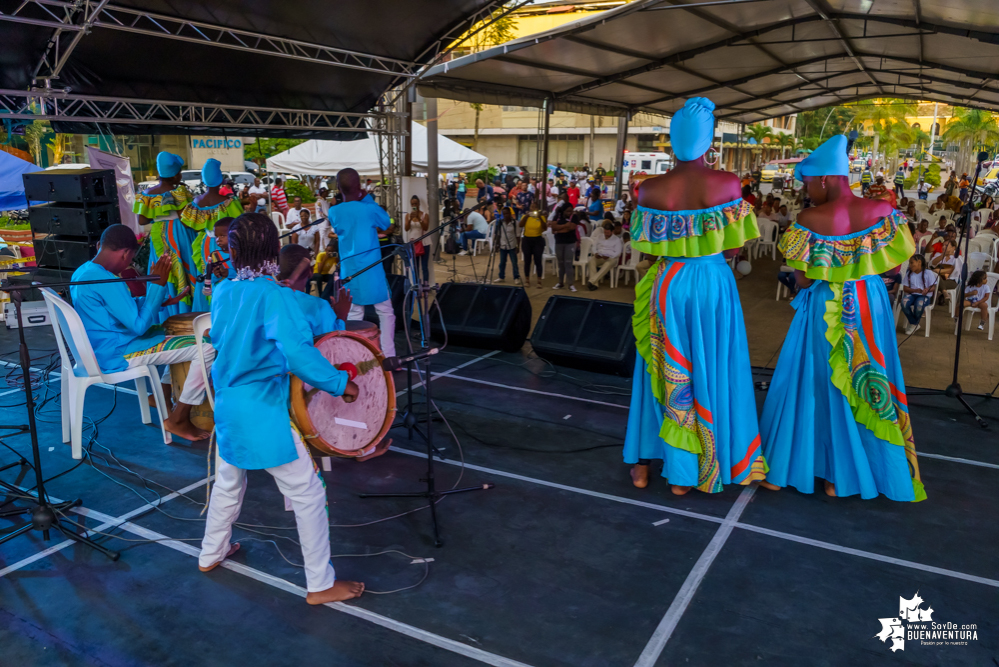 Niños, niñas y jóvenes de Buenaventura demostraron sus aptitudes musicales en el Estallido Cultural por la Paz y por la Vida
