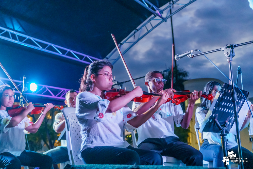 Niños, niñas y jóvenes de Buenaventura demostraron sus aptitudes musicales en el Estallido Cultural por la Paz y por la Vida