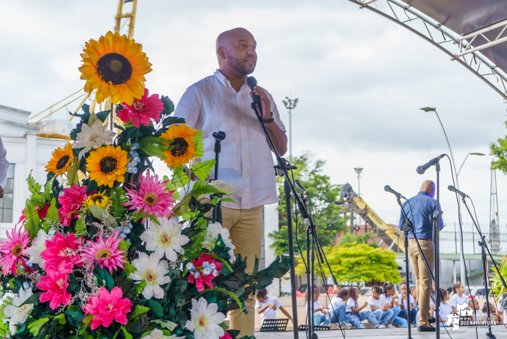 Niños, niñas y jóvenes de Buenaventura demostraron sus aptitudes musicales en el Estallido Cultural por la Paz y por la Vida