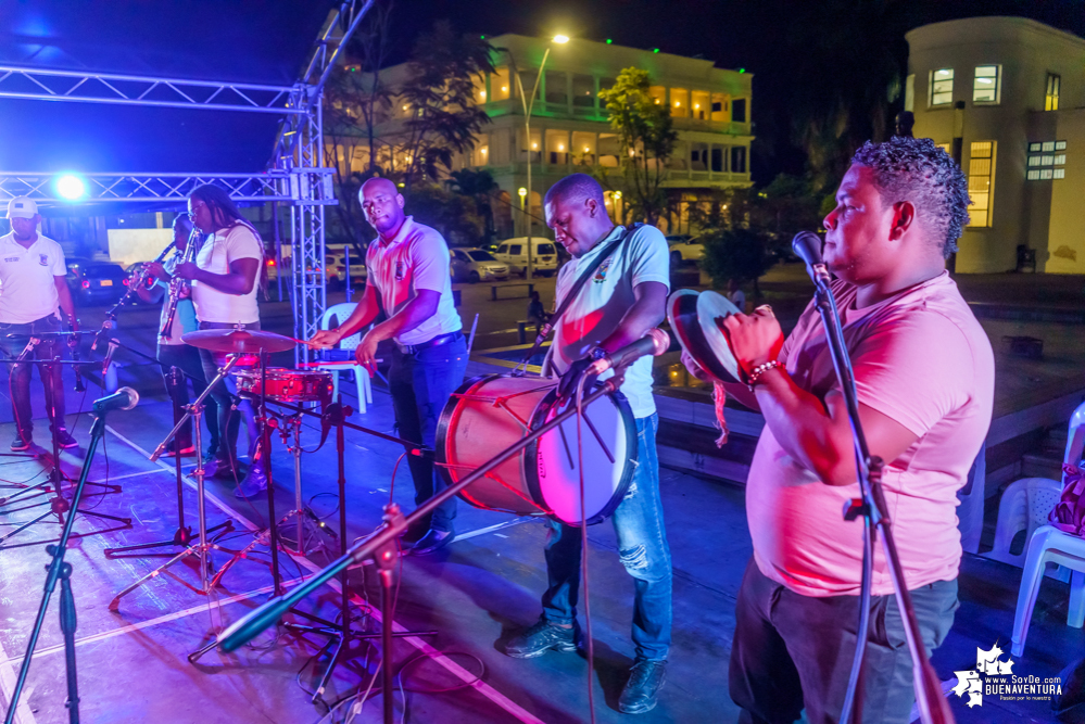 Niños, niñas y jóvenes de Buenaventura demostraron sus aptitudes musicales en el Estallido Cultural por la Paz y por la Vida