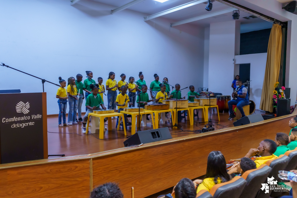 Niños, niñas y jóvenes de Buenaventura demostraron sus aptitudes musicales en el Estallido Cultural por la Paz y por la Vida