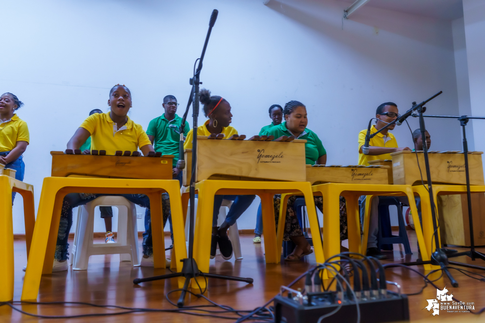 Niños, niñas y jóvenes de Buenaventura demostraron sus aptitudes musicales en el Estallido Cultural por la Paz y por la Vida