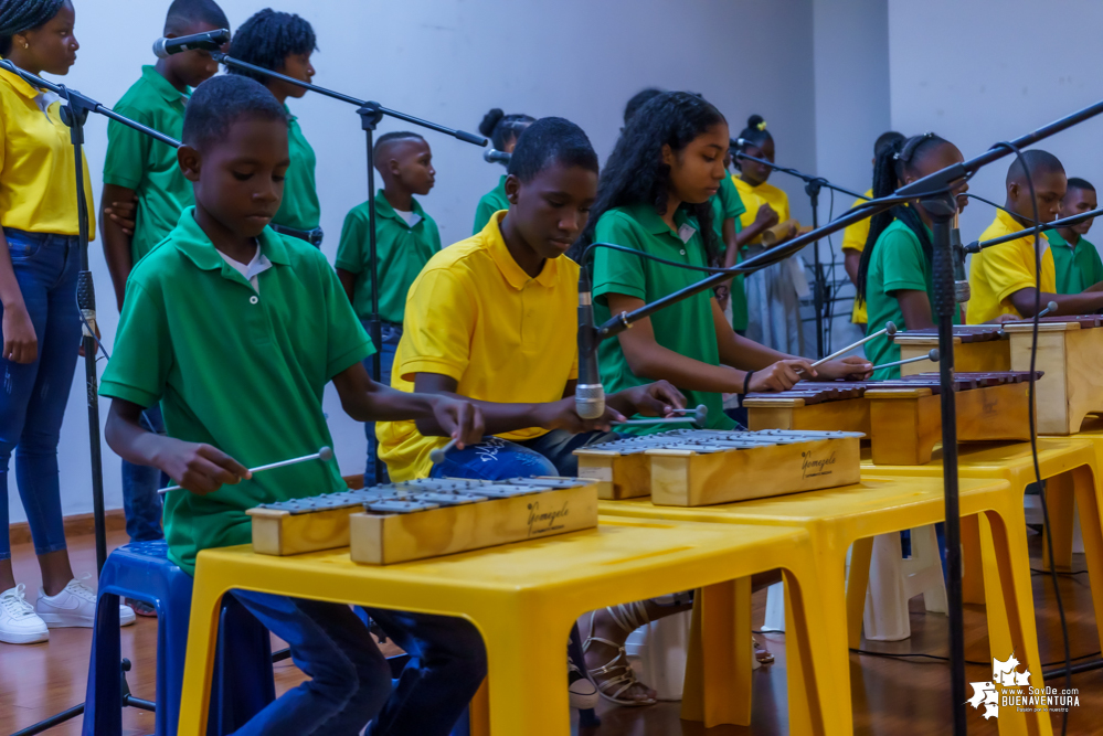 Niños, niñas y jóvenes de Buenaventura demostraron sus aptitudes musicales en el Estallido Cultural por la Paz y por la Vida