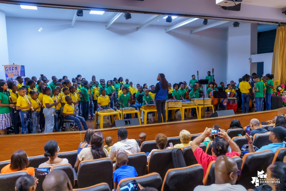 Niños, niñas y jóvenes de Buenaventura demostraron sus aptitudes musicales en el Estallido Cultural por la Paz y por la Vida