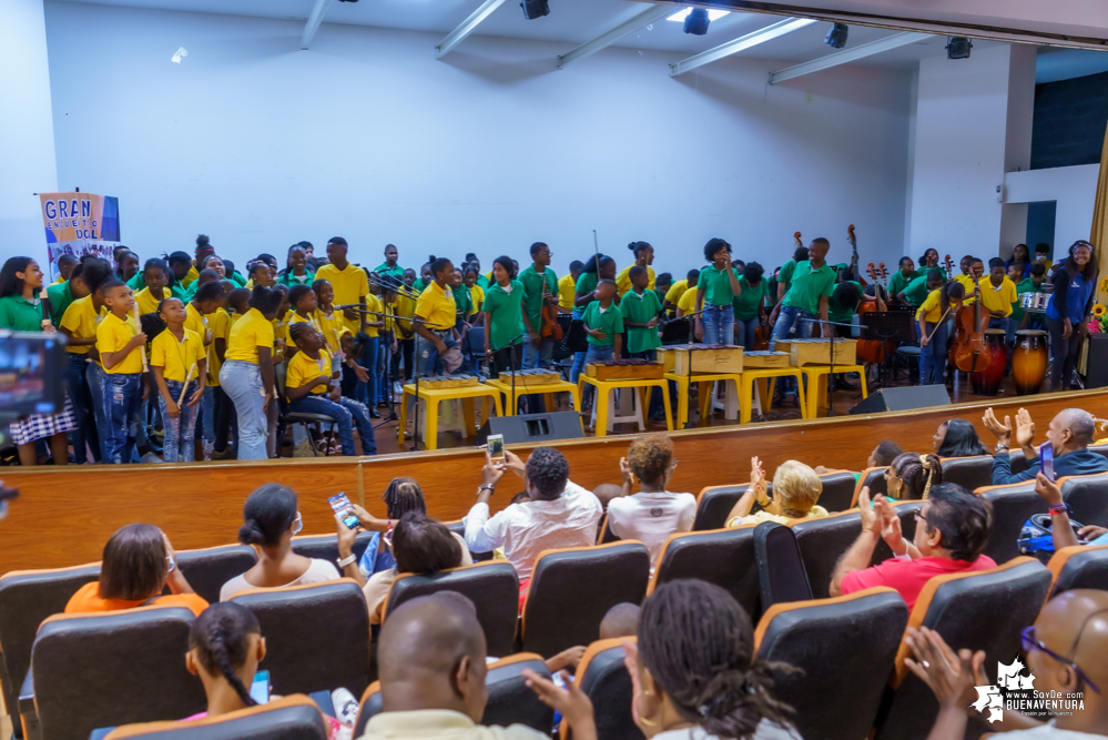 Niños, niñas y jóvenes de Buenaventura demostraron sus aptitudes musicales en el Estallido Cultural por la Paz y por la Vida