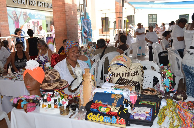 Lanzamiento del mercado campesino “Canasta de paz”, productos de campesinos, mujeres y reincorporados en Cafam-Melgar y Comfenalco-Valle Delagente en Cañasgordas