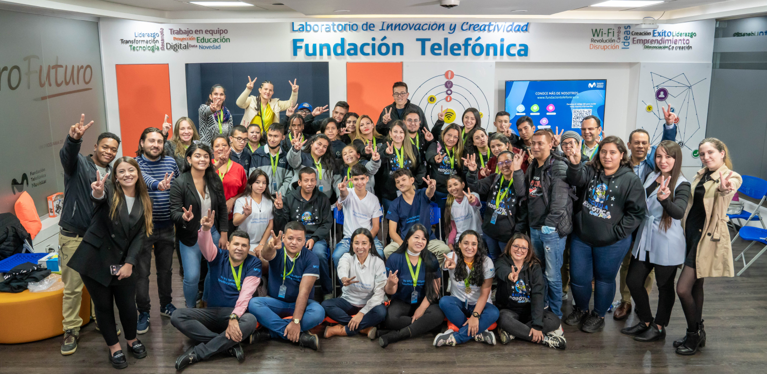 La Fundación Telefónica Movistar presentó la primera Escuela de Robótica Inclusiva en Colombia