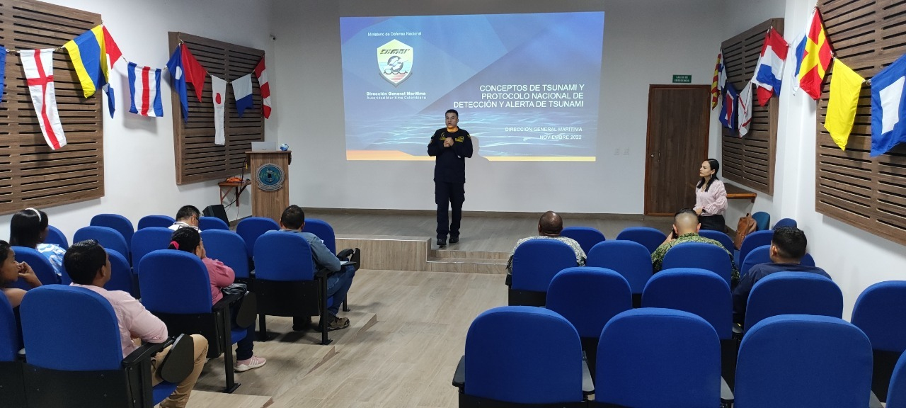 En Tumaco, expertos de la Dimar capacitaron a 264 personas en tsunamis