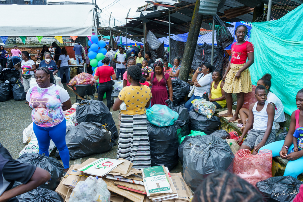 Más de 10 toneladas de residuos aprovechables fueron recuperados por el EPA Buenaventura en el barrio Juan XXIII durante el BioTrueque
