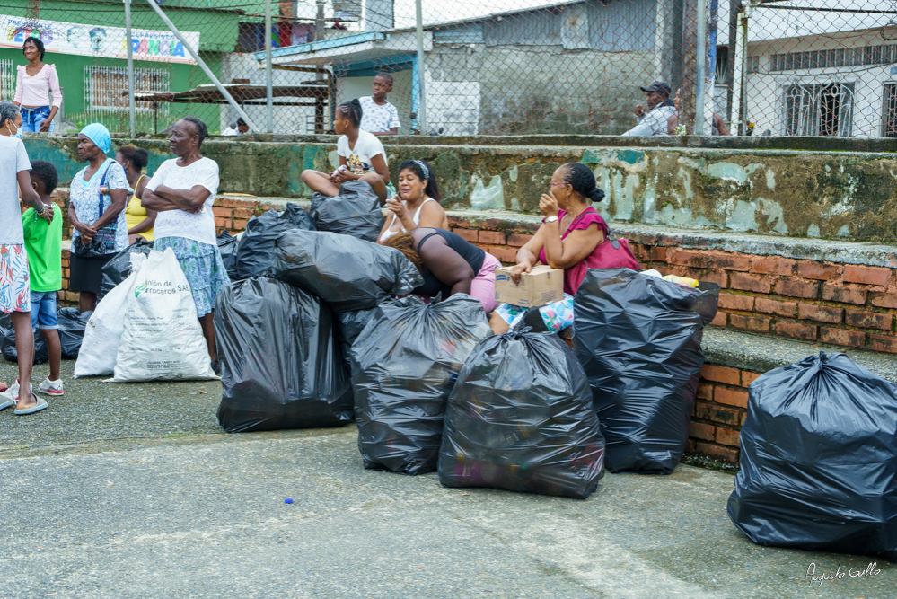 Más de 10 toneladas de residuos aprovechables fueron recuperados por el EPA Buenaventura en el barrio Juan XXIII durante el BioTrueque