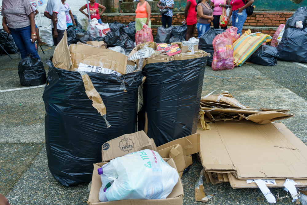 Más de 10 toneladas de residuos aprovechables fueron recuperados por el EPA Buenaventura en el barrio Juan XXIII durante el BioTrueque