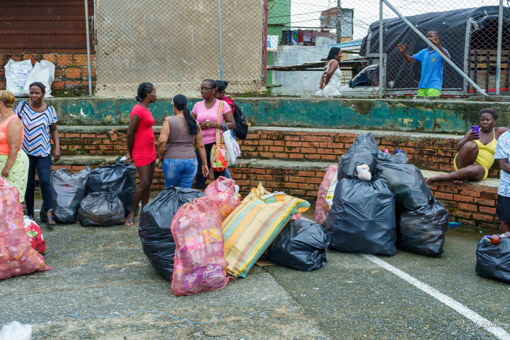 Más de 10 toneladas de residuos aprovechables fueron recuperados por el EPA Buenaventura en el barrio Juan XXIII durante el BioTrueque