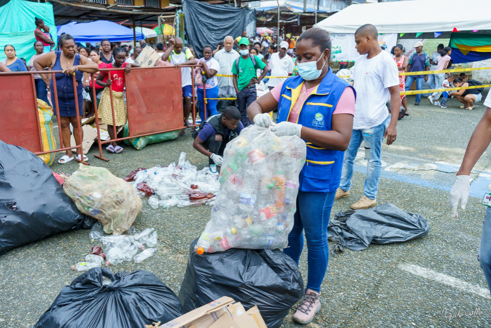 Más de 10 toneladas de residuos aprovechables fueron recuperados por el EPA Buenaventura en el barrio Juan XXIII durante el BioTrueque