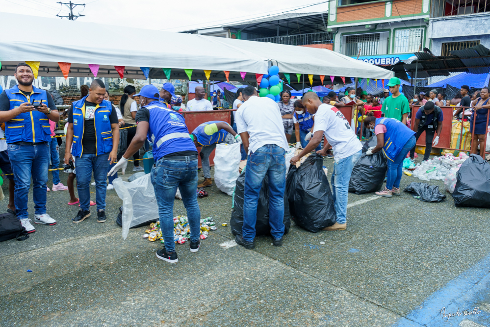 Más de 10 toneladas de residuos aprovechables fueron recuperados por el EPA Buenaventura en el barrio Juan XXIII durante el BioTrueque