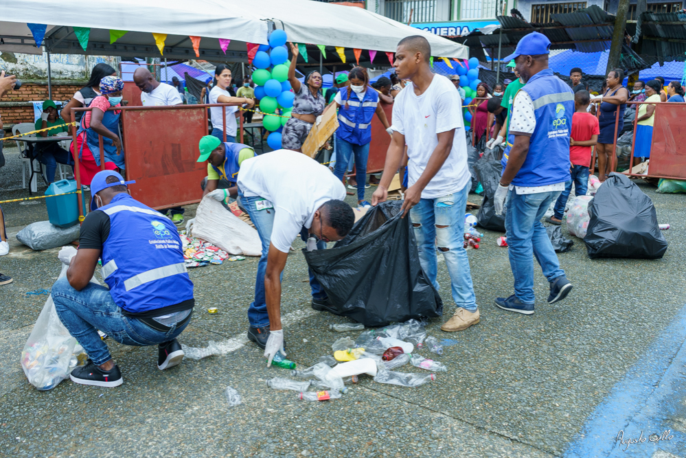 Más de 10 toneladas de residuos aprovechables fueron recuperados por el EPA Buenaventura en el barrio Juan XXIII durante el BioTrueque
