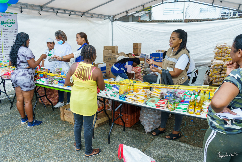 Más de 10 toneladas de residuos aprovechables fueron recuperados por el EPA Buenaventura en el barrio Juan XXIII durante el BioTrueque