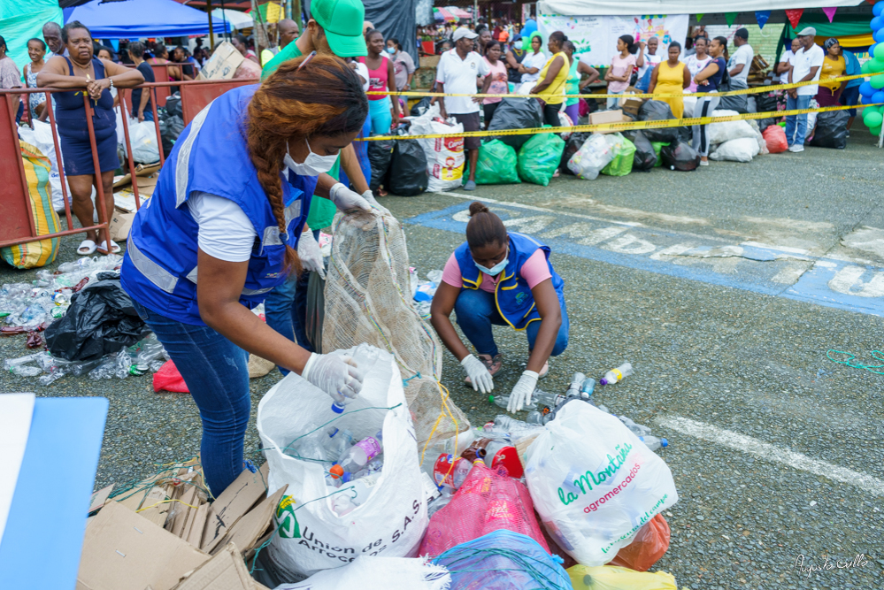Más de 10 toneladas de residuos aprovechables fueron recuperados por el EPA Buenaventura en el barrio Juan XXIII durante el BioTrueque