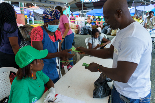 Más de 10 toneladas de residuos aprovechables fueron recuperados por el EPA Buenaventura en el barrio Juan XXIII durante el BioTrueque