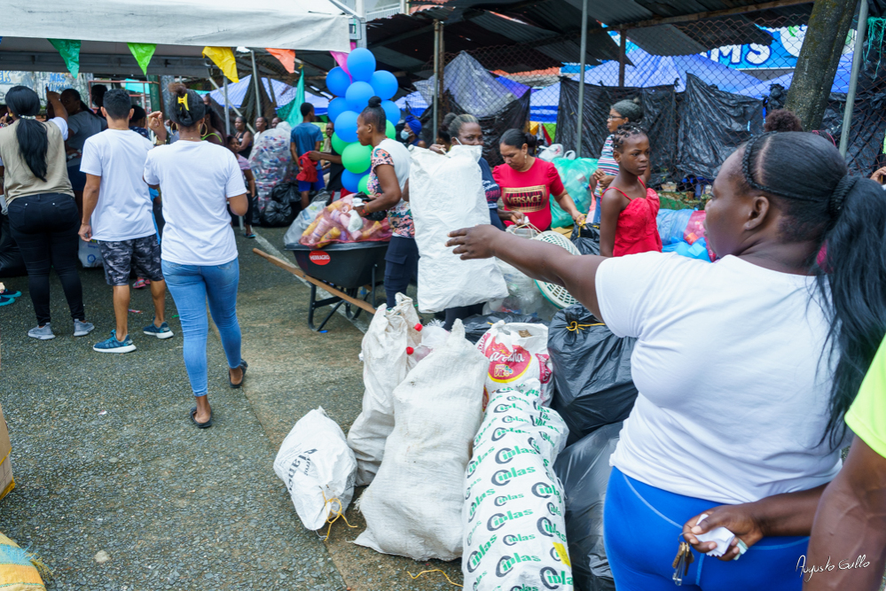Más de 10 toneladas de residuos aprovechables fueron recuperados por el EPA Buenaventura en el barrio Juan XXIII durante el BioTrueque