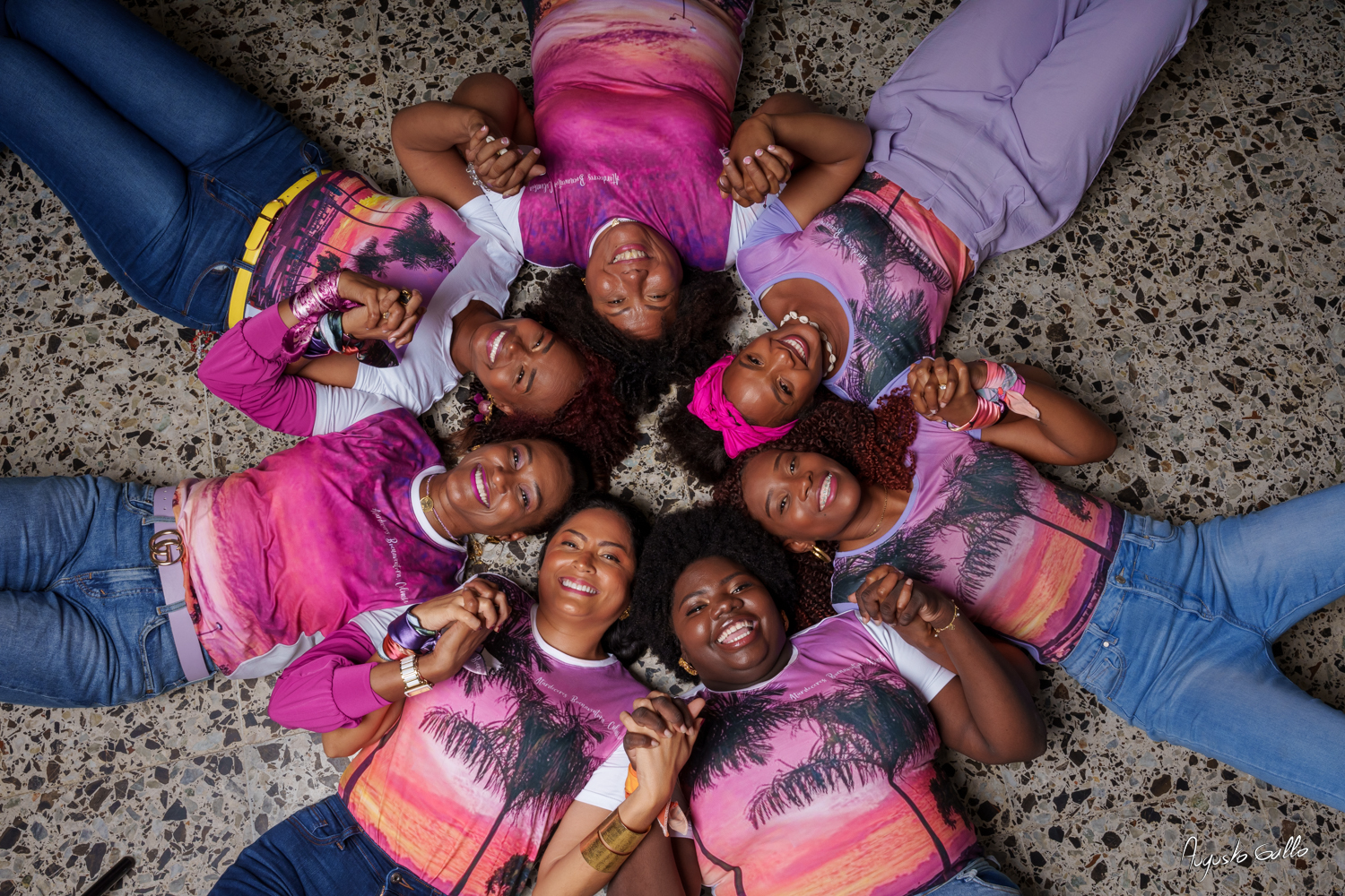 Un pequeño reconocimiento a un grupo de mujeres de Buenaventura 