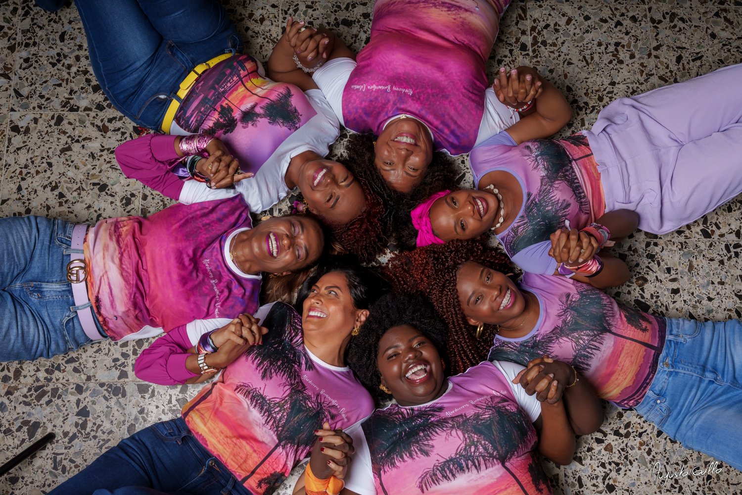 Un pequeño reconocimiento a un grupo de mujeres de Buenaventura 