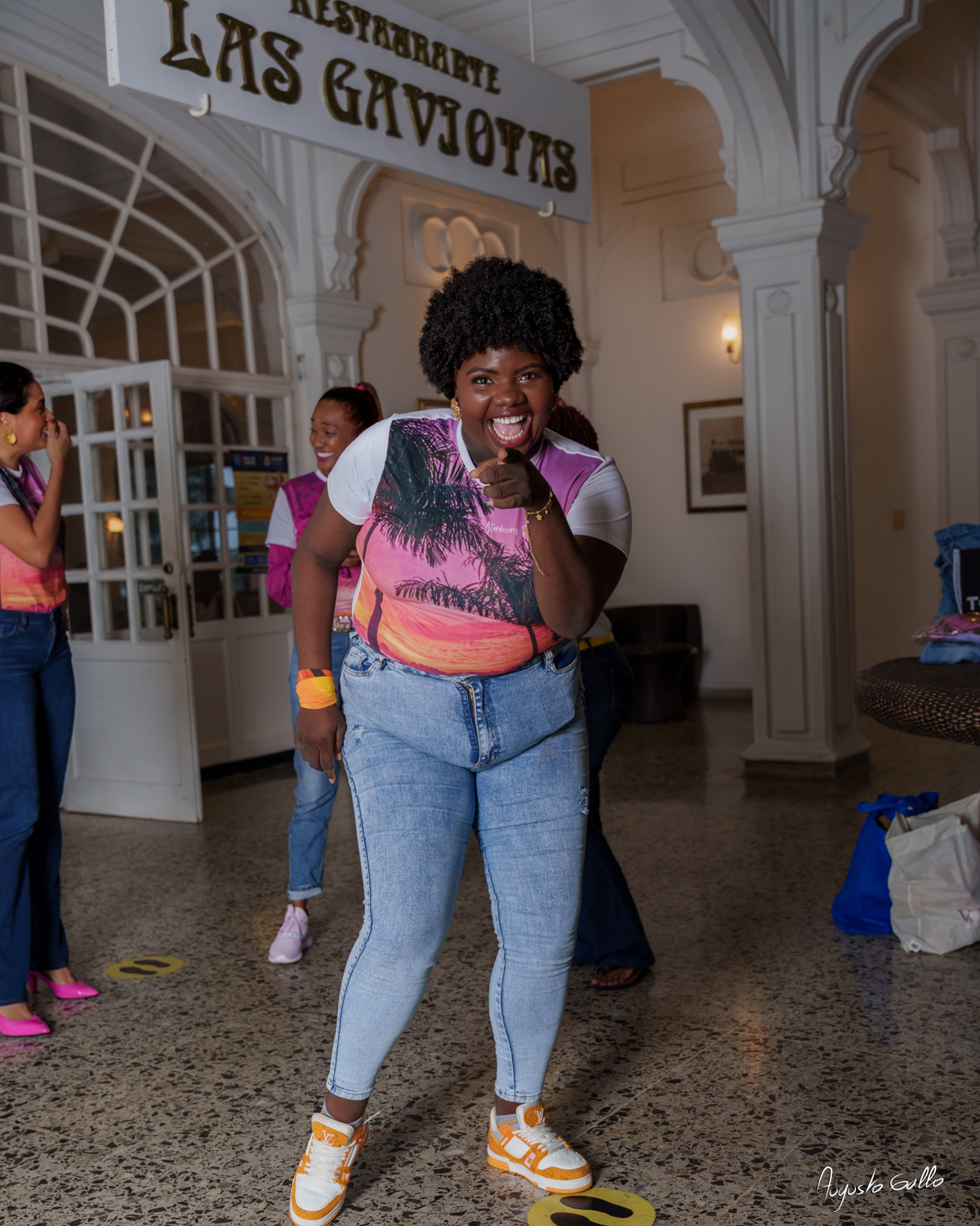 Un pequeño reconocimiento a un grupo de mujeres de Buenaventura 