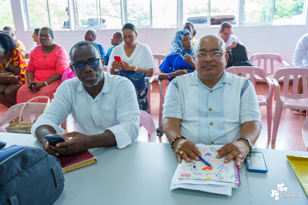 El Ministerio de Educación estableció compromisos con personeros y contralores estudiantiles de Buenaventura