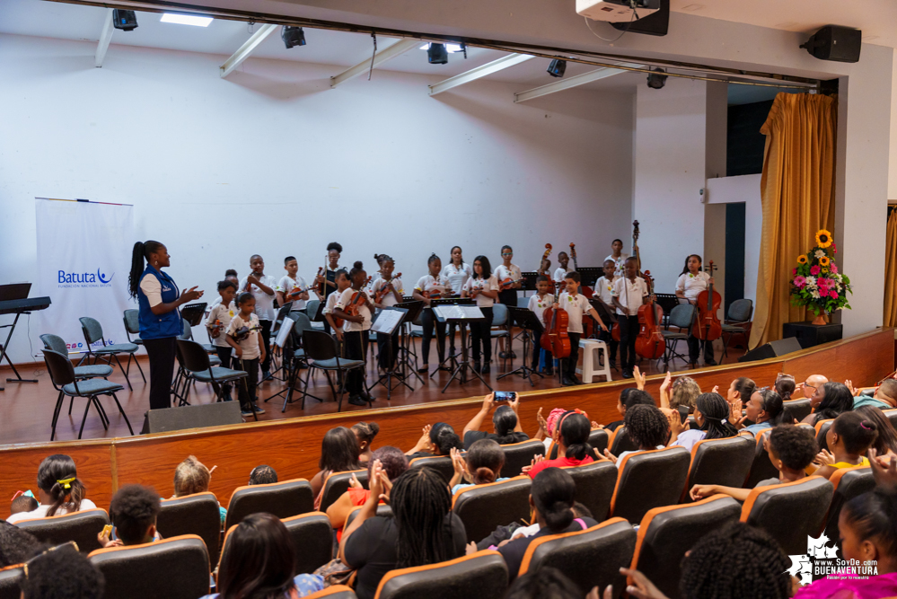 El Centro Musical Sinfónico Lleras de Batuta realizó el concierto “Buenaventura Suena Bonito”