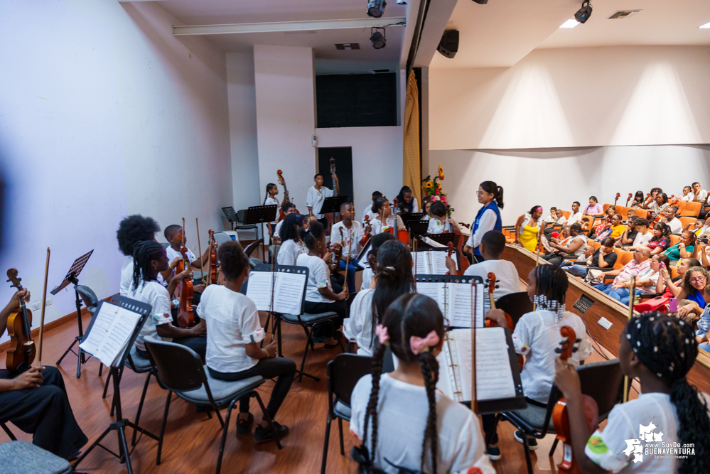 El Centro Musical Sinfónico Lleras de Batuta realizó el concierto “Buenaventura Suena Bonito”