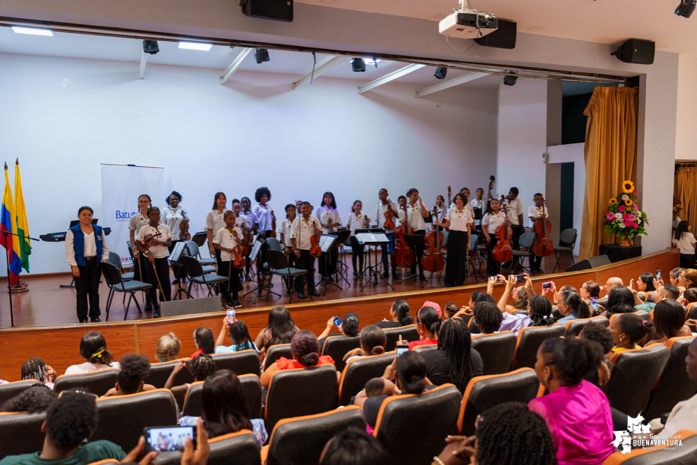 El Centro Musical Sinfónico Lleras de Batuta realizó el concierto “Buenaventura Suena Bonito”