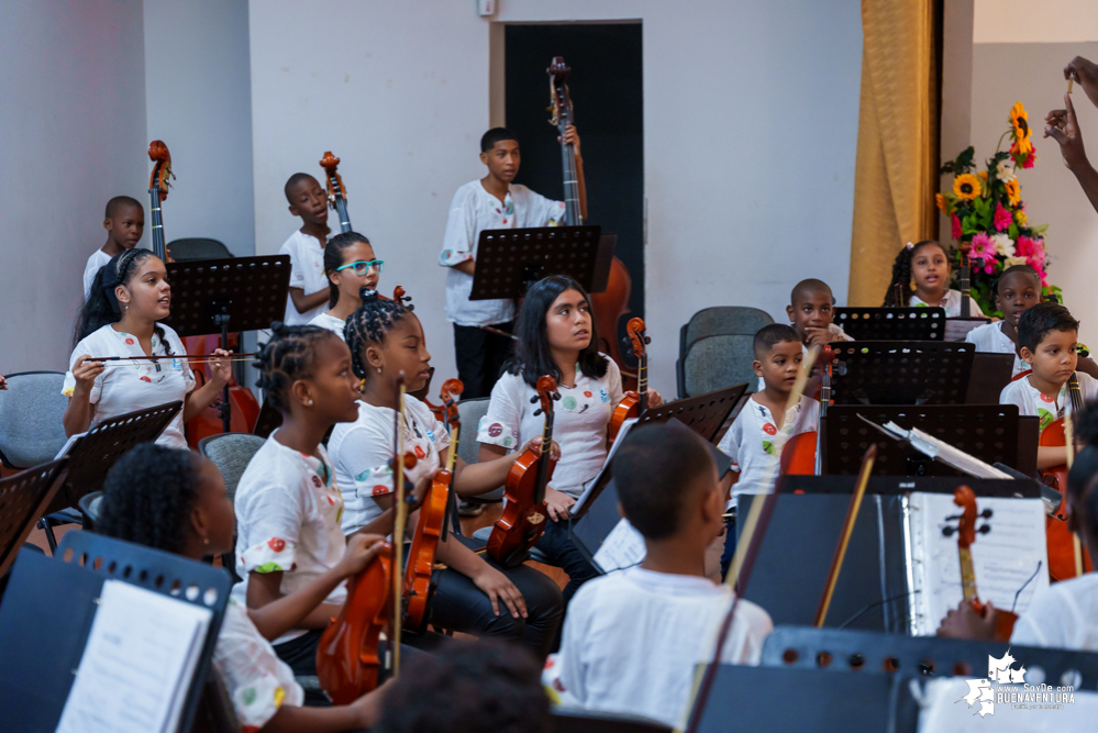 El Centro Musical Sinfónico Lleras de Batuta realizó el concierto “Buenaventura Suena Bonito”