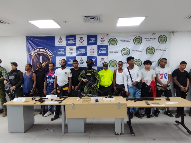 En operativos de la Fuerza Pública fue incautado armamento y la captura de 11 personas, presuntos miembros de Los Shotas en Buenaventura 