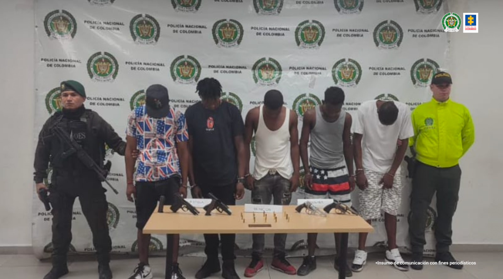 Fueron privados de la libertad 5 presuntos miembros de Los Shottas por porte ilegal de armas de uso privativo en Buenaventura 