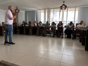 Con una alta participación de empresas se realizó la capacitación de “Mi Mercado Popular” en Buenaventura