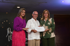 Por su trayectoria y aporte a la cultura, cuatro vallecaucanos recibieron el ‘Premio Vida y Obra 2023’