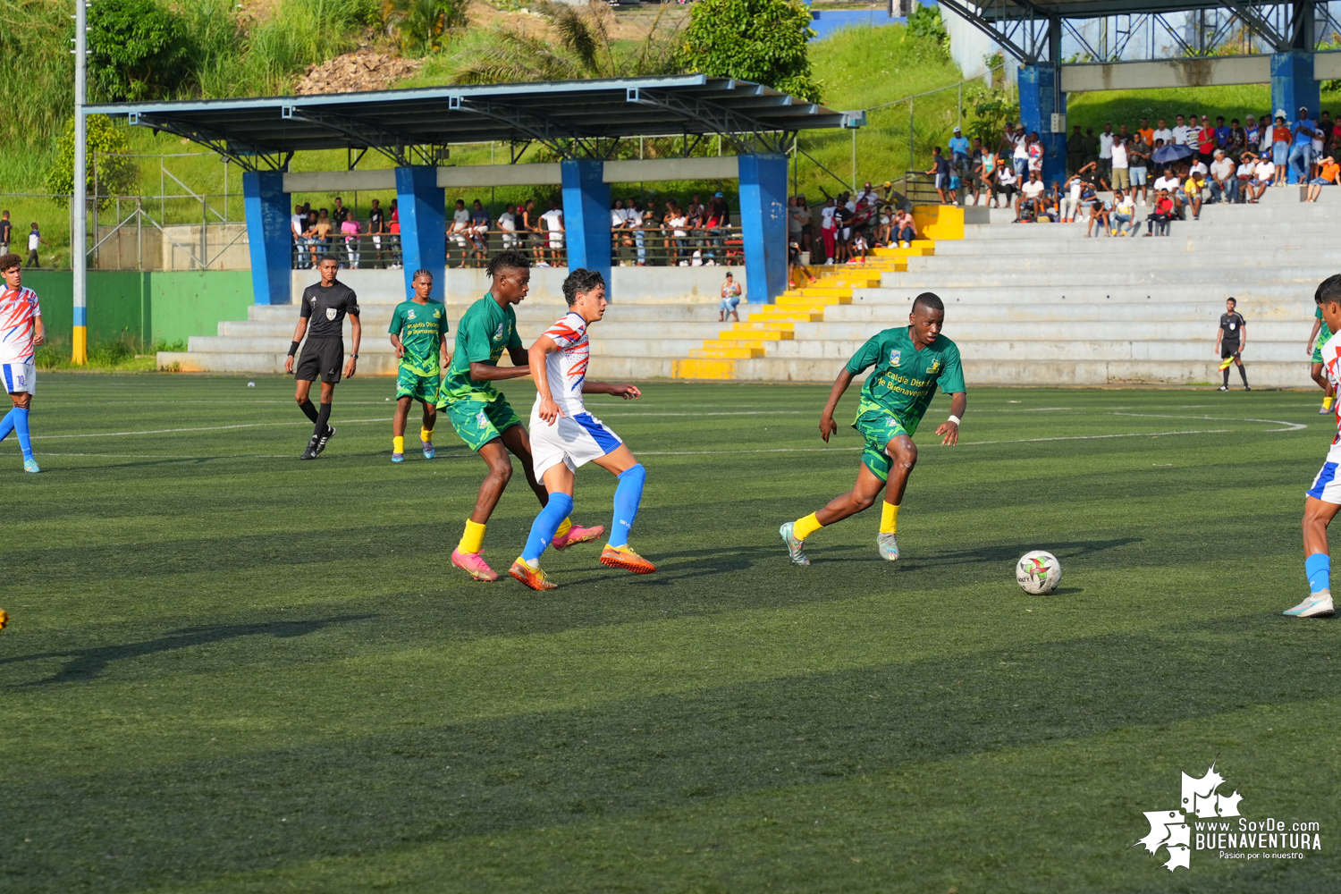 Algo más de 400 personas, asistieron al partido de fútbol internacional Sub-20 entre Buenaventura Vs. Puerto Cabello
