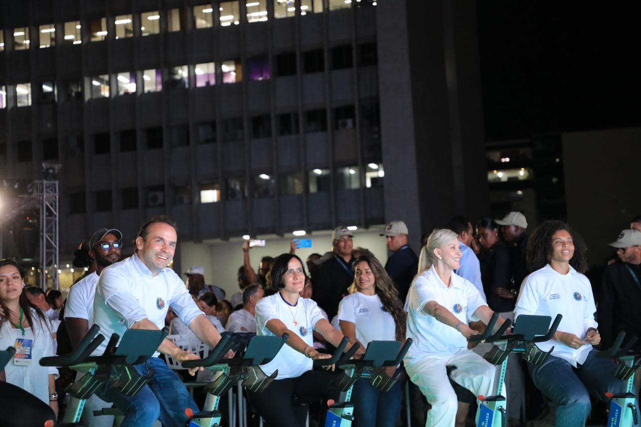 A todo pedal se encendió la Flor de Inírida que le da vida a la COP16 en Cali