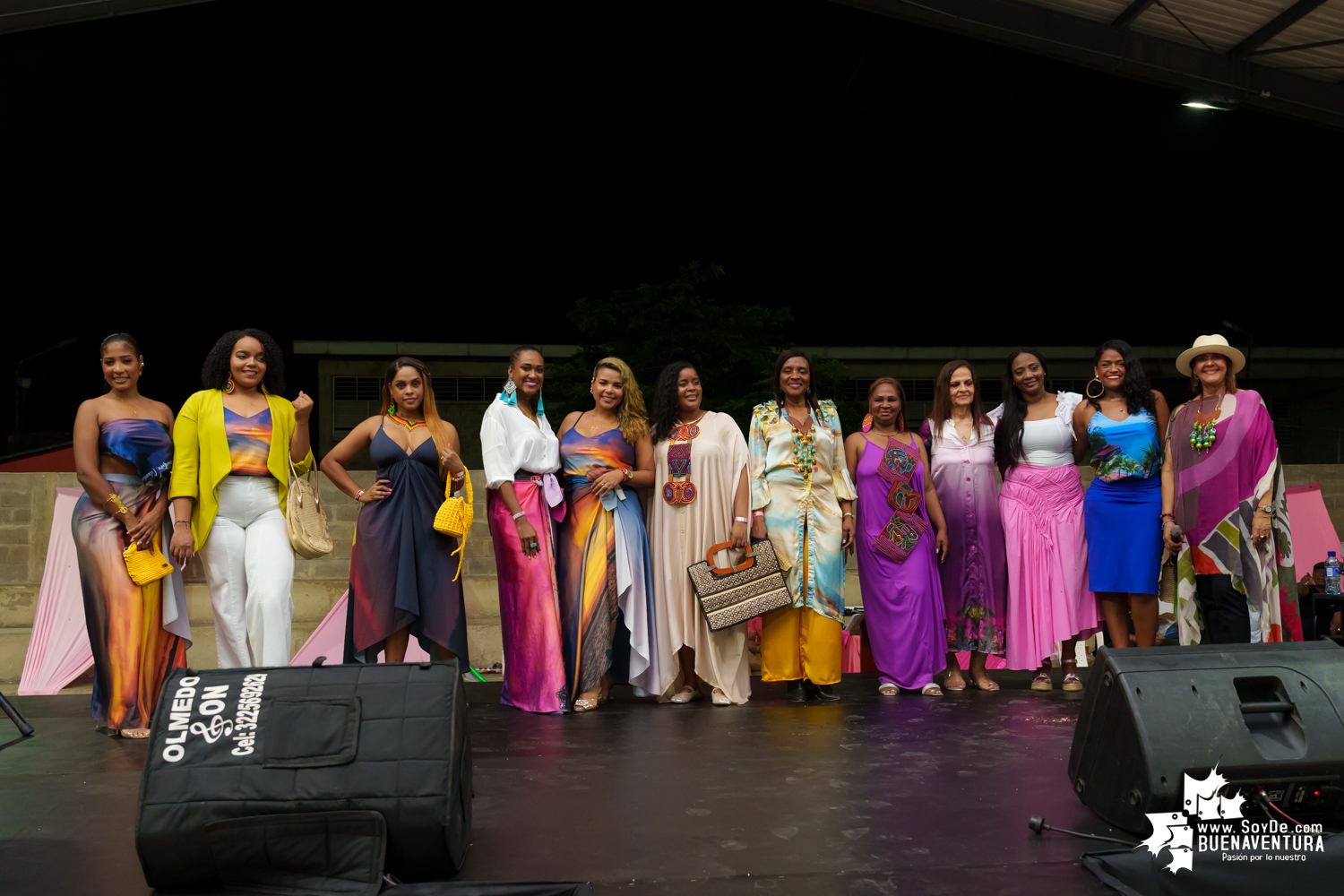 Secretarias del despacho de la Alcaldía Distrital de Buenaventura participaron en pasarela con los vestidos de atardeceres en evento del Día de la Mujer