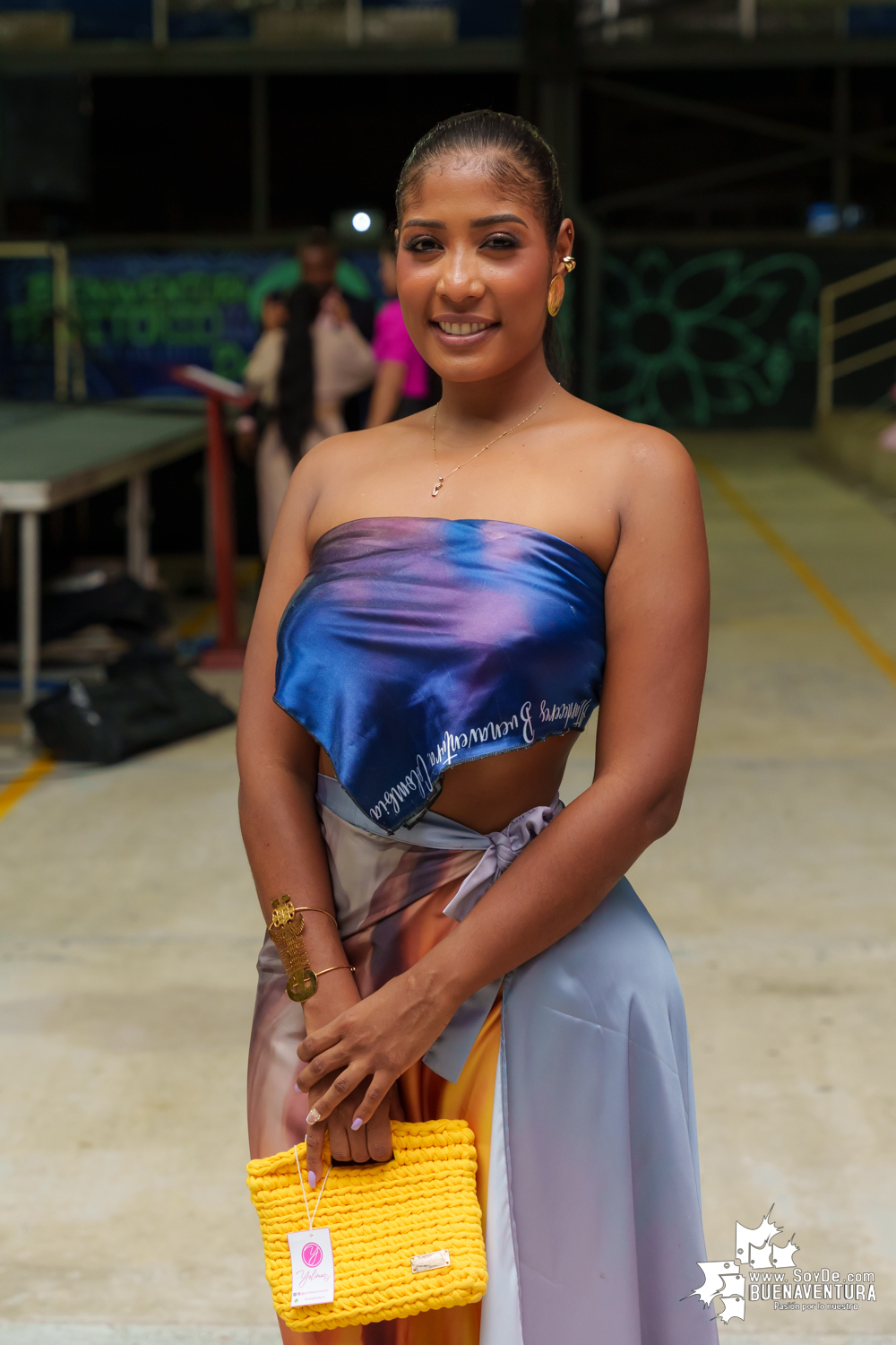 Secretarias del despacho de la Alcaldía Distrital de Buenaventura participaron en pasarela con los vestidos de atardeceres en evento del Día de la Mujer