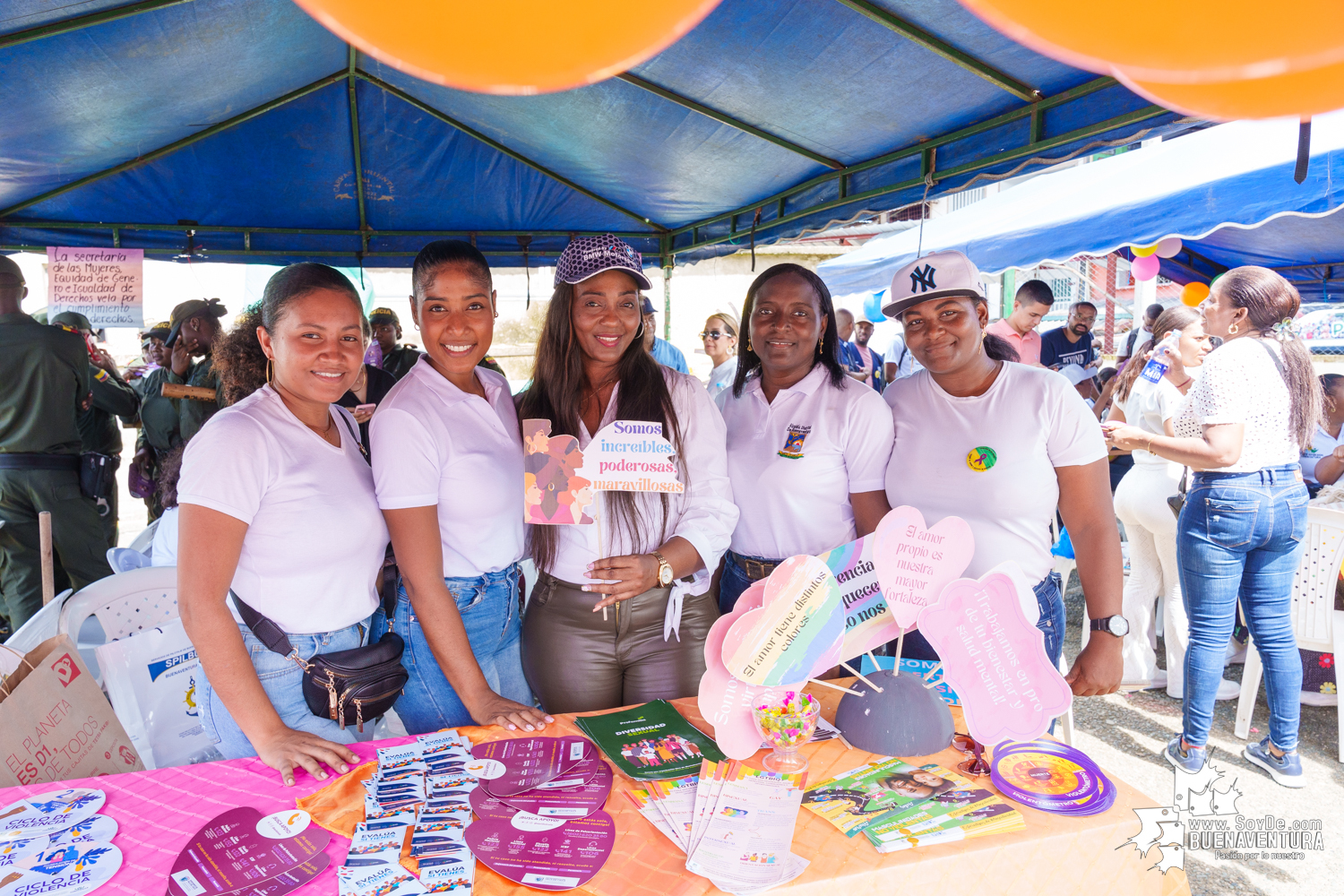 Se realizó una jornada de atención institucional entre la Gobernación del Valle y la Alcaldía Distrital en el barrio Juan XXIII de Buenaventura