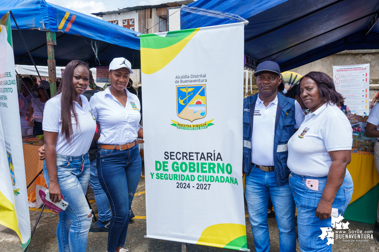 Se realizó una jornada de atención institucional entre la Gobernación del Valle y la Alcaldía Distrital en el barrio Juan XXIII de Buenaventura