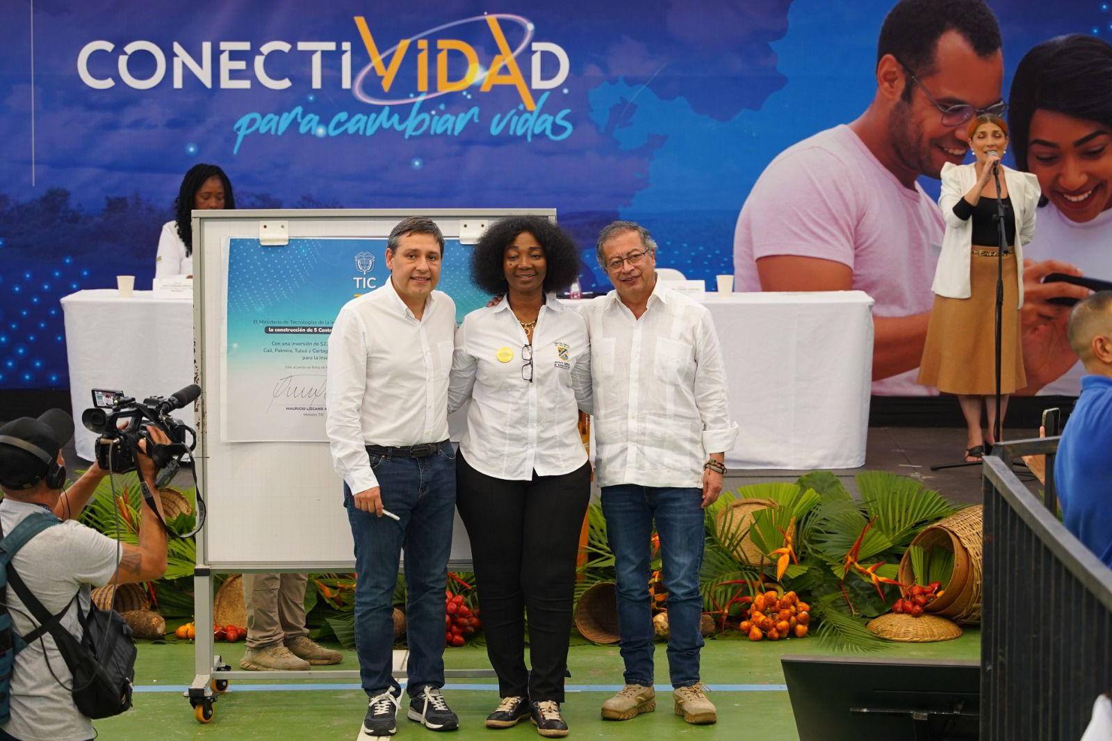 La Alcaldesa Distrital de Buenaventura destaca el compromiso del Presidente de la República en su visita a la ciudad