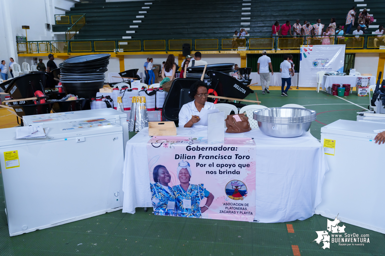 16 asociaciones del agro en Buenaventura se fortalecen con apoyo de la Gobernación del Valle