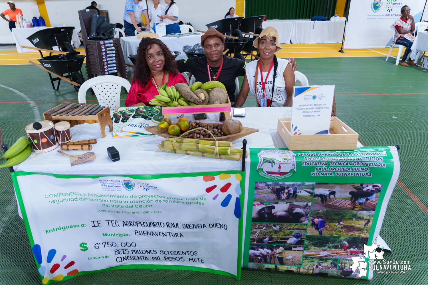 16 asociaciones del agro en Buenaventura se fortalecen con apoyo de la Gobernación del Valle
